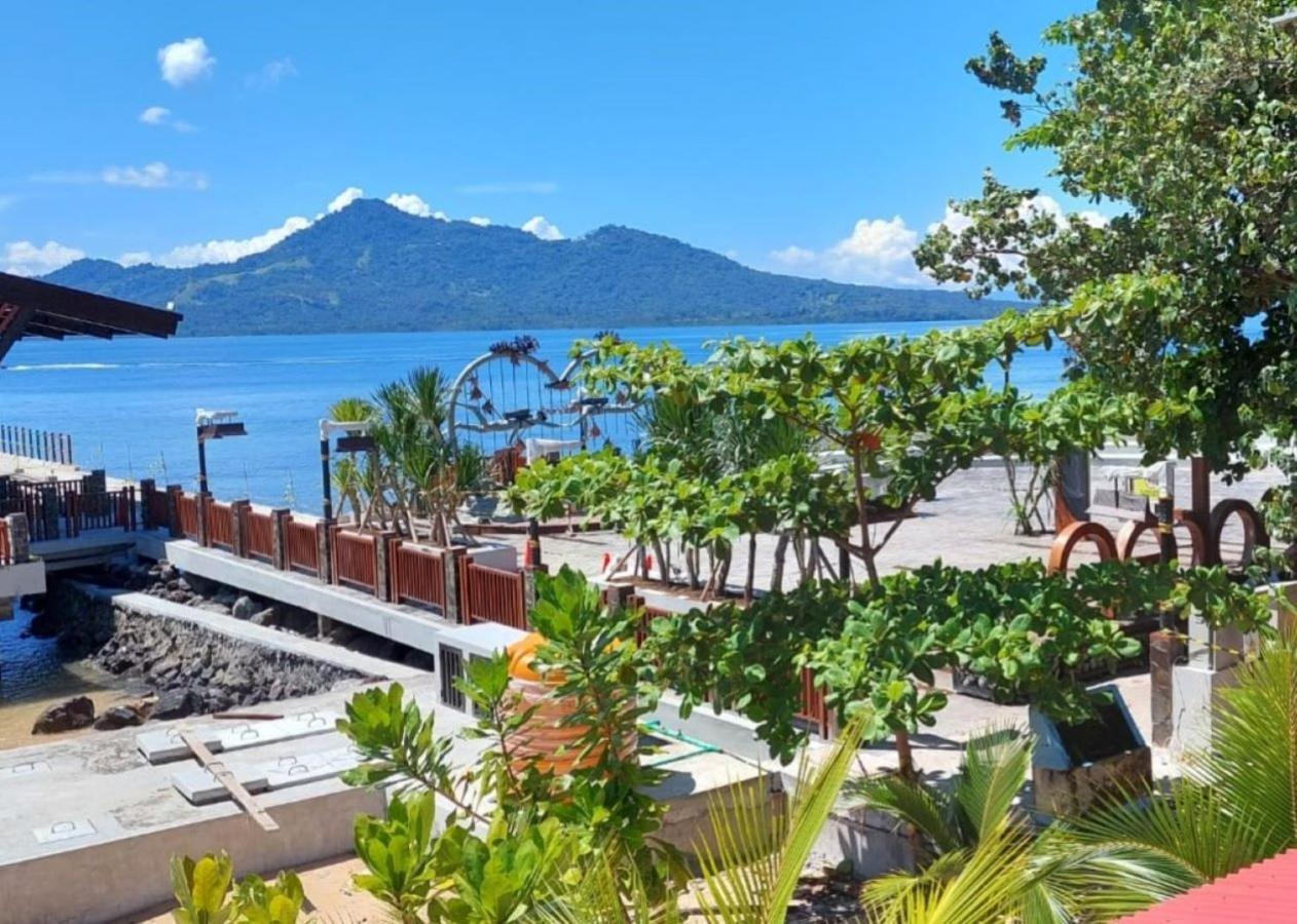 Arto Moro Bunaken Buitenkant foto