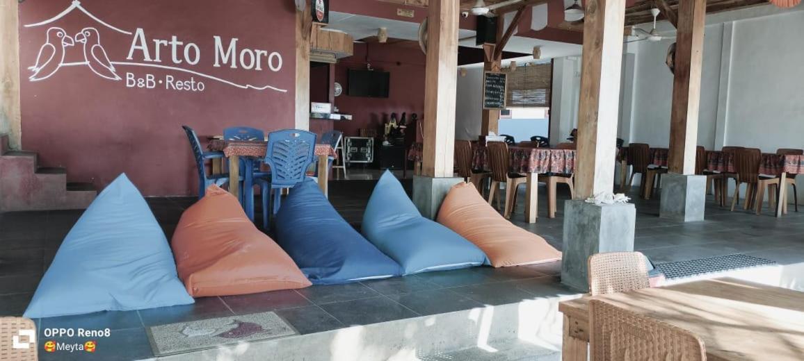 Arto Moro Bunaken Buitenkant foto