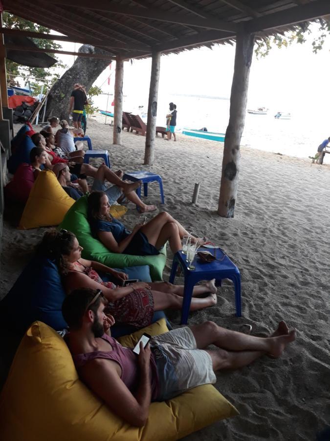Arto Moro Bunaken Buitenkant foto